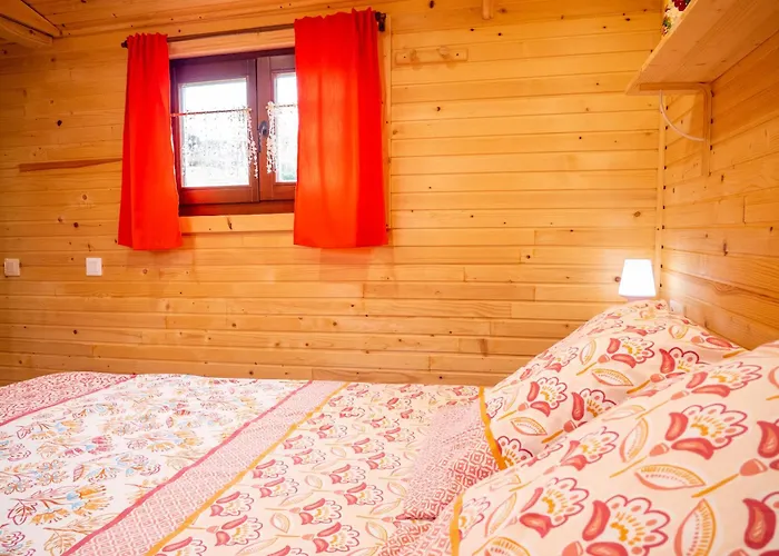 Et Roulottes Au Domaine De La Trille ファームステイ