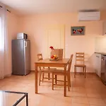 Et Roulottes Au Domaine De La Trille