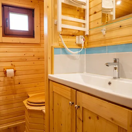 Et Roulottes Au Domaine De La Trille * Sainte-Foi