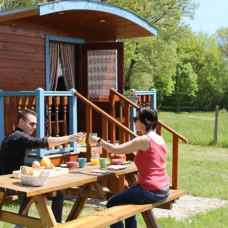 Et Roulottes Au Domaine De La Trille
